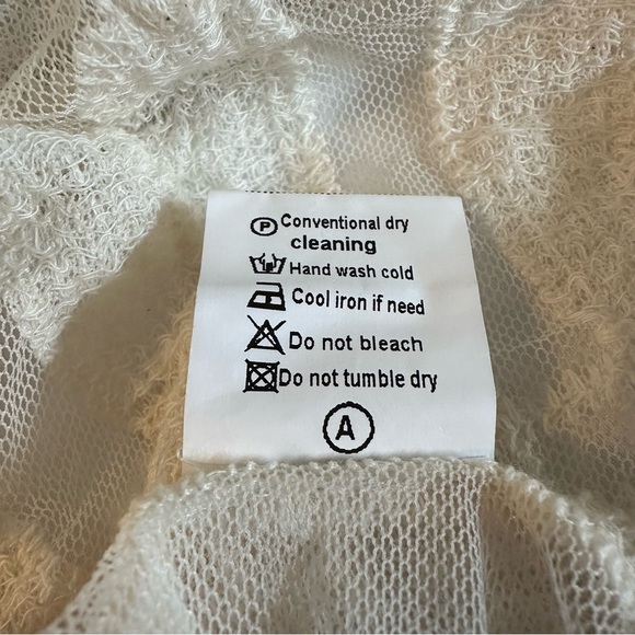 Summer Floral Lace Coverup with Front Tie - Picture 7 of 9